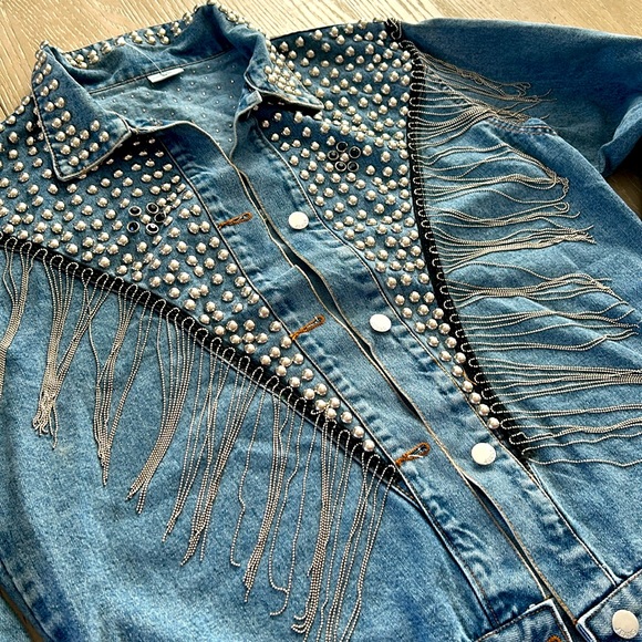 Boutique Embellished rhinestone studd Jean Jacket - Picture 4 of 9